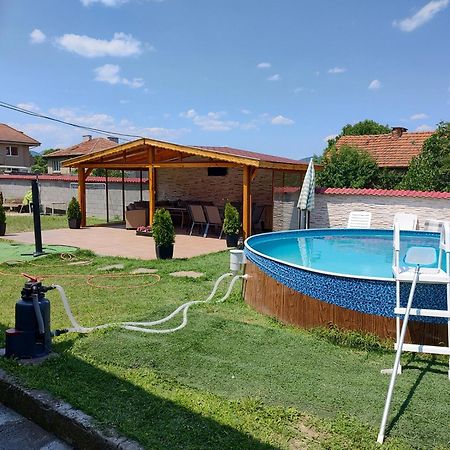 Къща Карби Kŭrdzhali Exterior foto