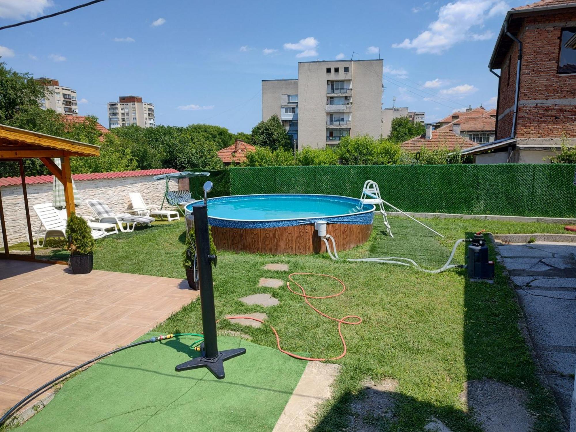 Къща Карби Kŭrdzhali Exterior foto