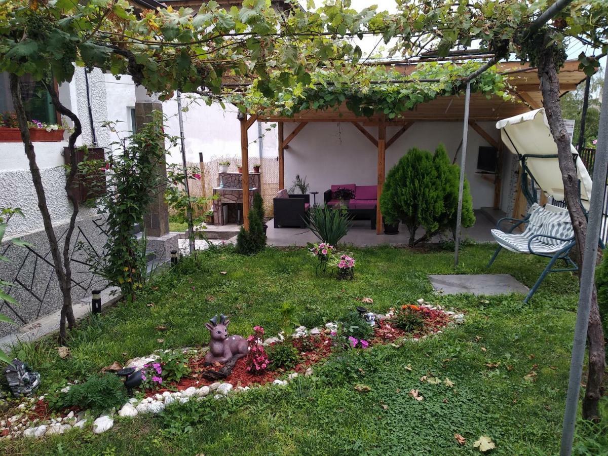 Къща Карби Kŭrdzhali Exterior foto
